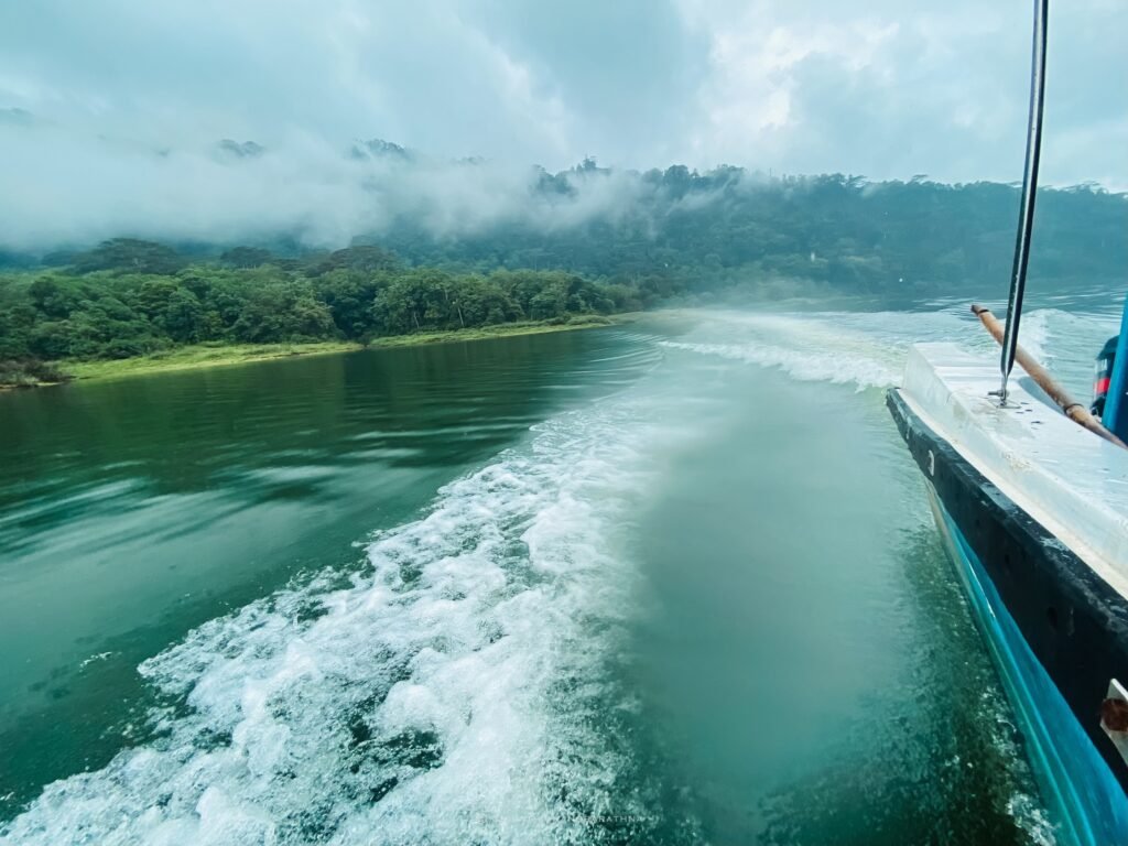 Kotmale Reservoir Boat Ride