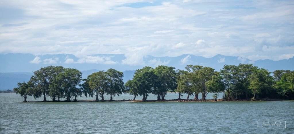 Udawalawa Lake